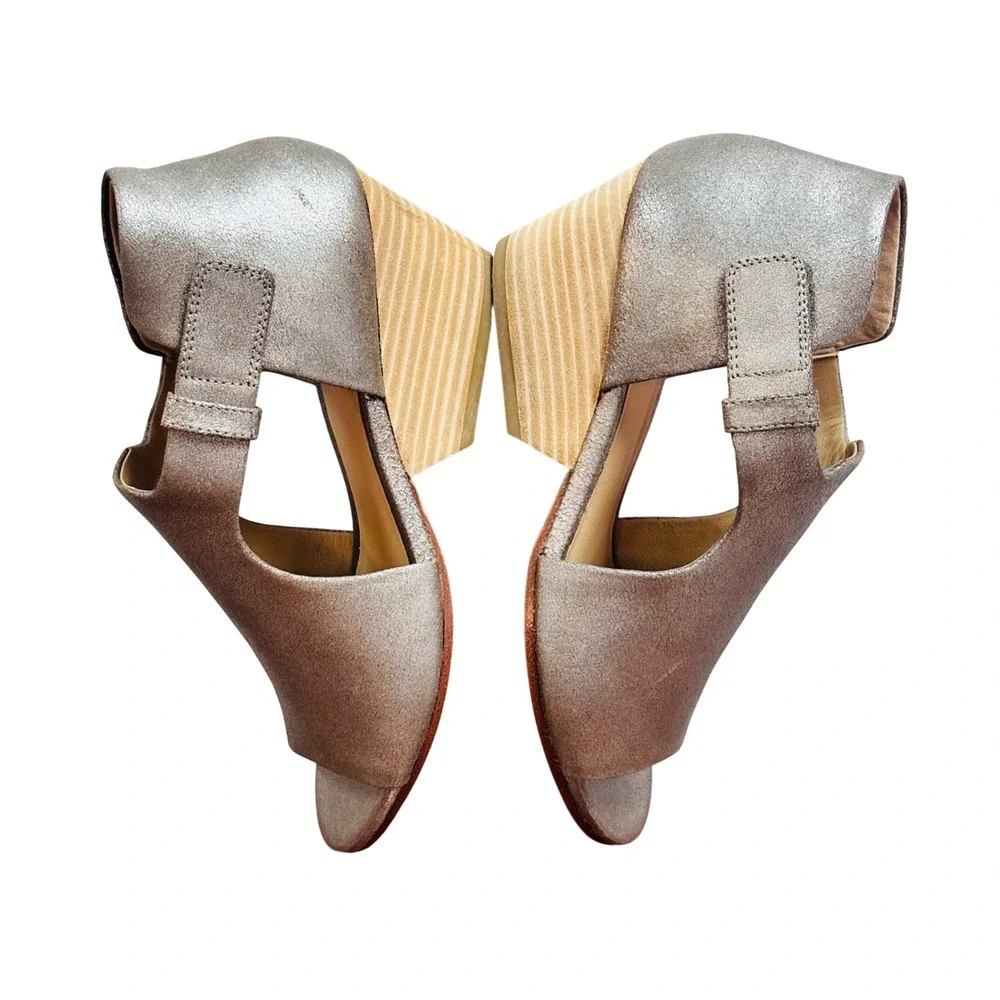 Eileen Fisher these eileen